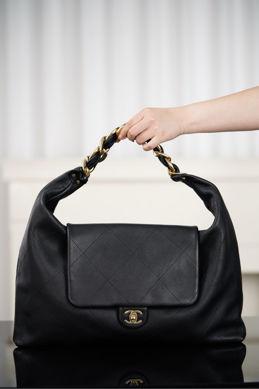 [팬더] 샤넬 25 맥시 호보백 유광 백 블랙