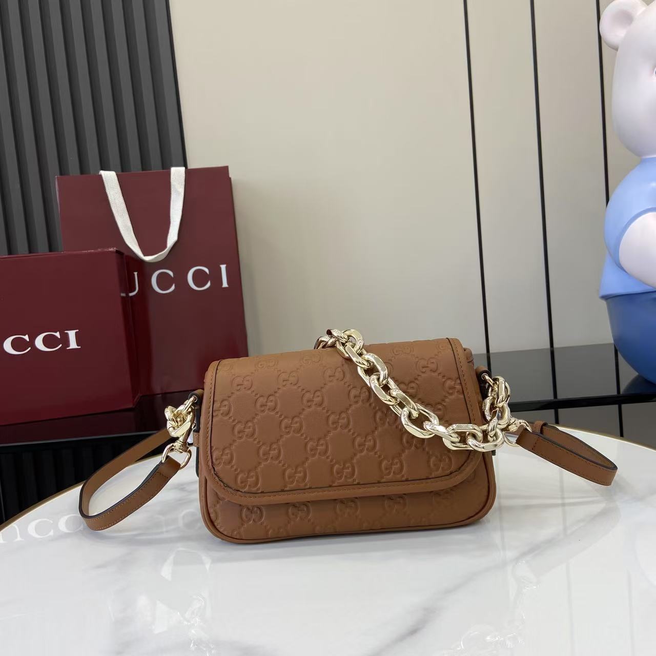 [리틀피쉬] 구찌 GG 앰블럼 미니 핸드백 20.5*13*7