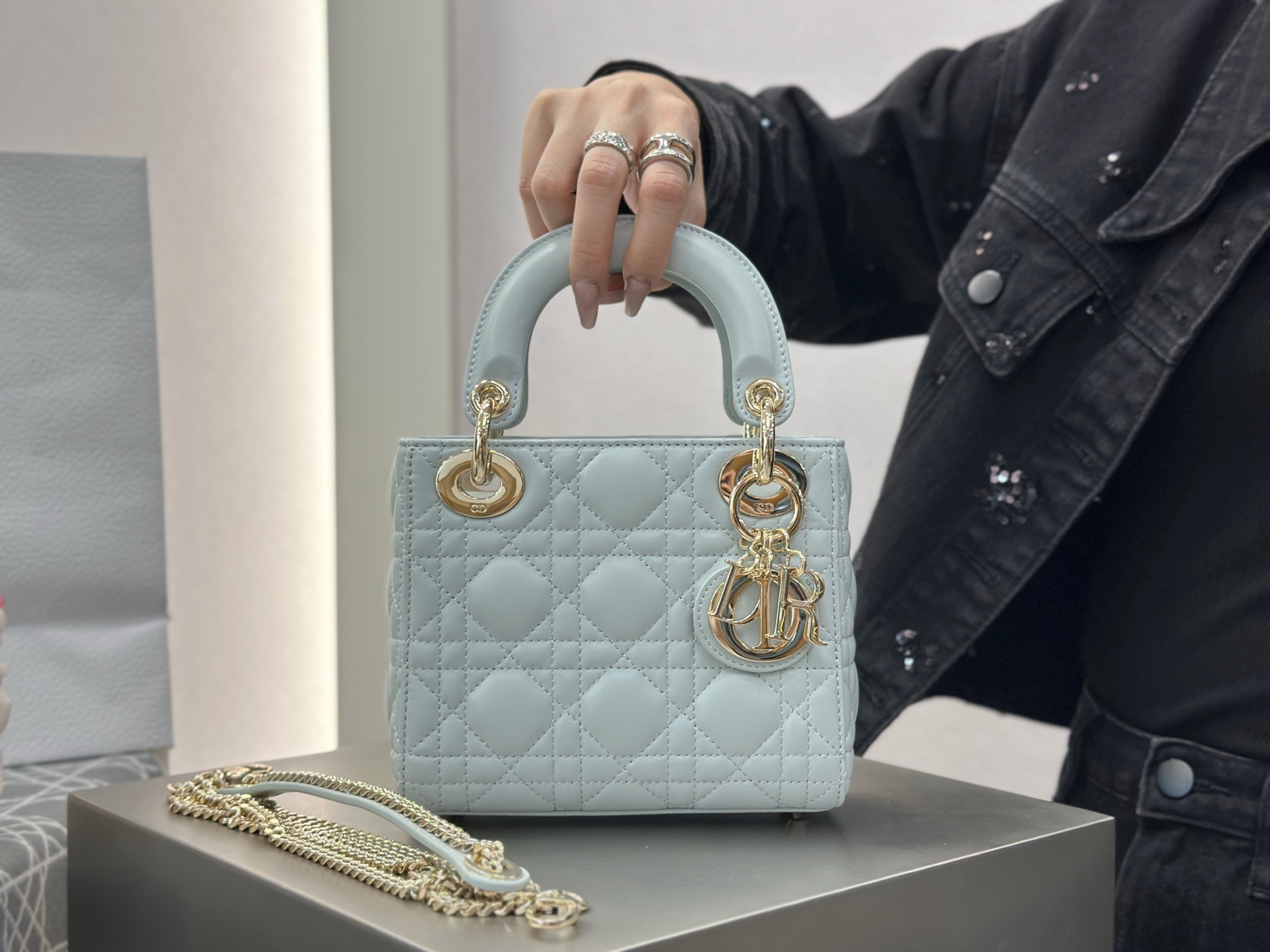 [팬더샵] 디올 레이디 디올 미니백 민트 17*15*7