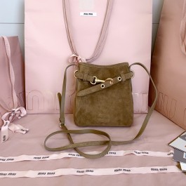 [작은미우] 미우미우 스웨이드 파우치 17*4.5*19