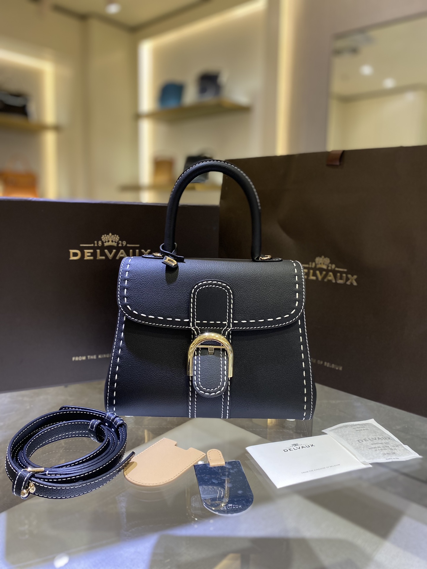 [L.P] 델보 브리앙 금장 백 24*