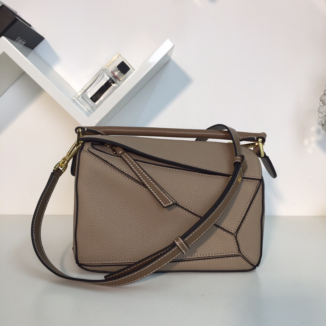 [나나] 로에베 스몰 퍼즐백 베이지 24*14*11