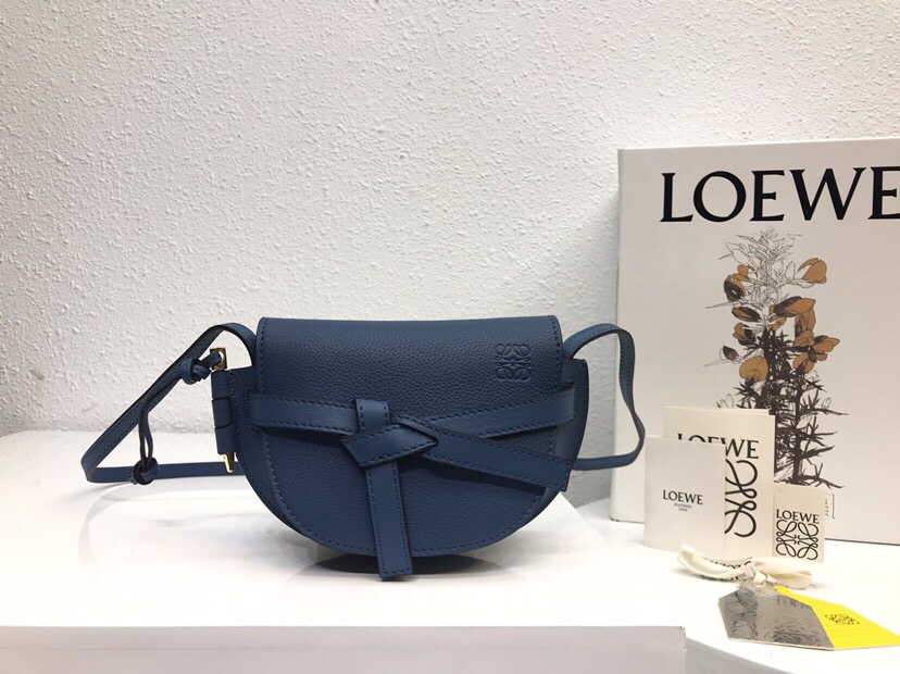 [나나] 로에베 미니 게이트 숄더 크로스백 네이비 15*12.5*8