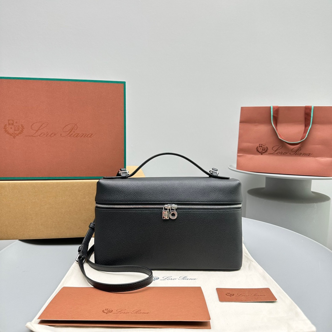 [세터] 로로피아나 엑스트라 백 블랙 27*10*16