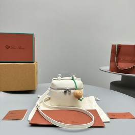 [세터] 로로피아나 엑스트라 포켓 파우치백 화이트 12*8*9.5