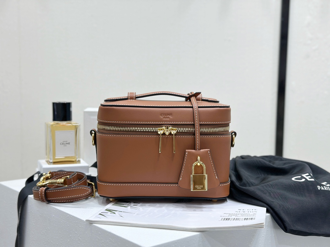 [팬더] 셀린느 배니티 카프스킨 백  브라운 18*12*18